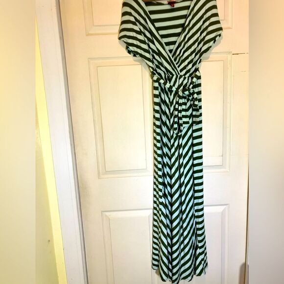 Merona Dresses & Skirts - Merona faux wrap, maxi dress, excellent condition, size medium